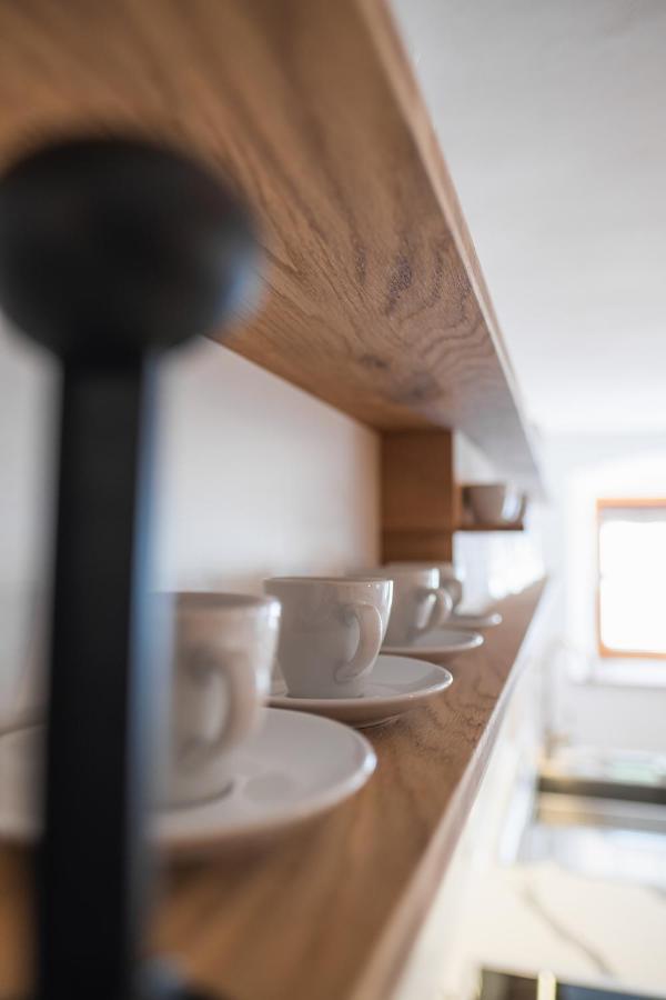 Gehobenes Ambiente In Historischer Wohnung Walting Luaran gambar